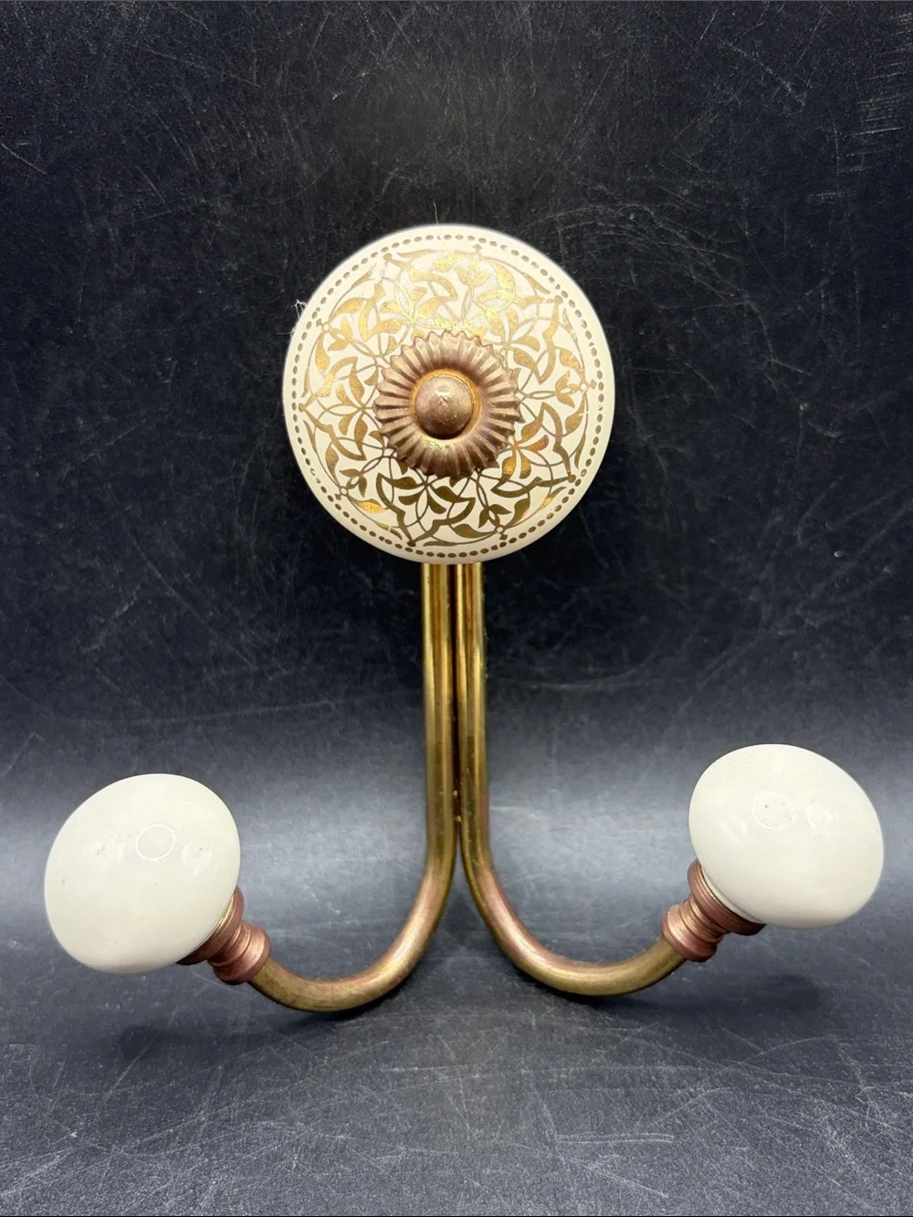 Gilt Filigree Motif Ceramic & Brass Toned Metal Double Wall Hook Home Decor